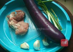 蒜蓉茄子炒肉末的做法图解1