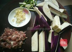 蒜蓉茄子炒肉末的做法图解2