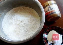 芝麻酱花卷的做法图解1
