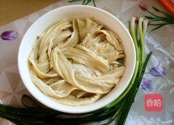 竹报平安(蒜苗腐竹)的做法图解1