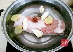 蒜泥白肉的做法图解1