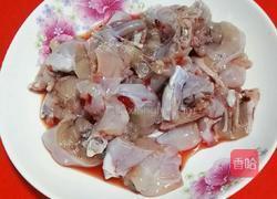 爆炒牛蛙的做法图解1