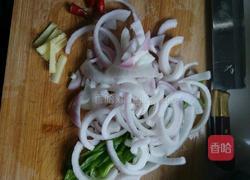 青椒洋葱炒肉丝的做法图解2