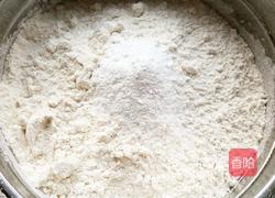 香肠包子的做法图解2