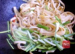 蒜苗炒豆皮的做法图解4