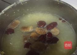 小米红糖大枣粥的做法图解3