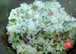 茼蒿香肠菜饭的做法图解6