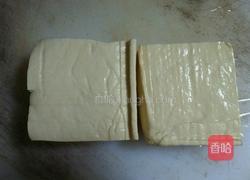 酱汁葱花豆腐的做法图解1
