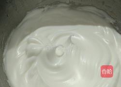 蛋白霜的打发过程的做法图解5