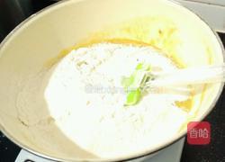 无油香蕉戚风的做法图解4