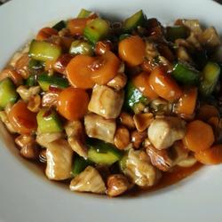 宫爆鸡丁简单版的做法[图]