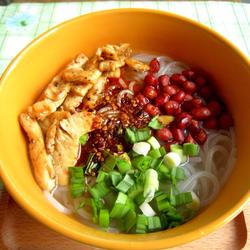 酸辣鸡丝米线的做法[图]
