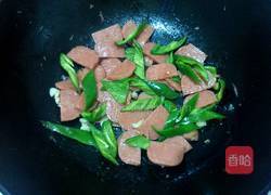 三文治香肠炒辣椒的做法图解8