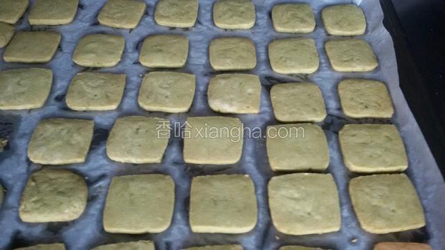 上下火150烤制22分钟。炉温根据自己的炉子来定。