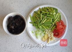 肉炒蒜苔木耳的做法图解3