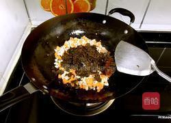 芽菜肉丁酱的做法图解4