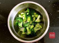 豉油西兰花的做法图解3