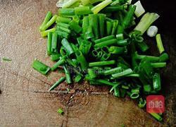 紫甘蓝炒面的做法图解2