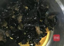木耳酥肉蒸碗。的做法圖解1