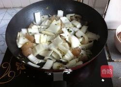 猪皮肉渣炒白菜的做法图解4