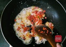 四川辣香肠炒饭的做法图解2