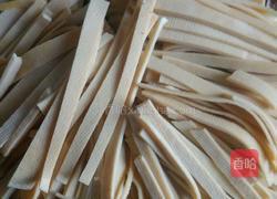 辣椒炒千张肉丝的做法图解2