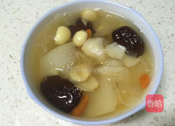 冰糖雪梨银耳红枣汤的做法图解5