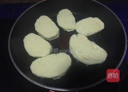 鸡蛋煎馒头片的做法图解4