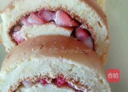草莓奶油蛋糕卷的做法图解12