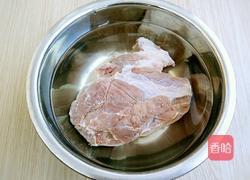 红烧牛肉的做法图解1