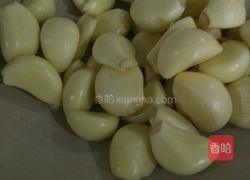 蒜子烧牛腱的做法图解1