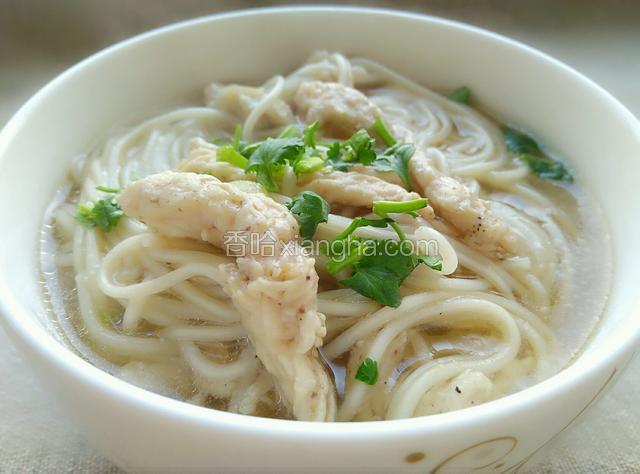 鸡丝热汤面