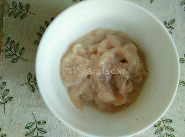 抓匀后腌制二十分钟