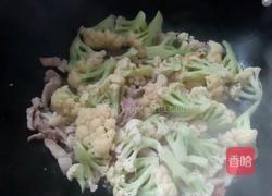 猪肉炒菜花的做法图解5