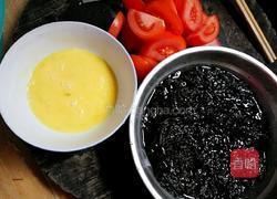 西红柿紫菜蛋花汤的做法图解2