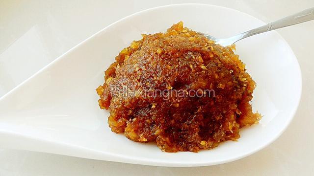 盛出晾凉备用。