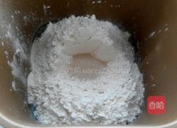 淡奶油面包的做法图解1