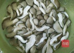 海鲜平菇汤的做法图解4