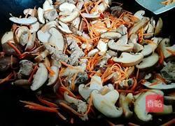 香菇胡萝卜炒排骨的做法图解6