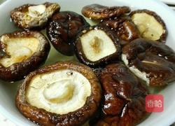 香菇红枣排骨汤的做法图解1
