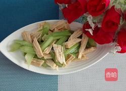 芹菜拌腐竹的做法图解7