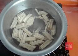 芹菜拌腐竹的做法图解3