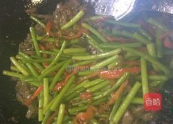 蒜苔炒牛肉的做法图解8