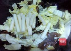 白菜木耳炒年糕的做法图解4