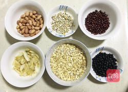 百合燕麦粥的做法图解1