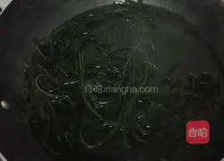 Illustration of how to make cold kelp 3