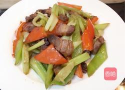 西芹辣椒炒腊肉的做法图解9