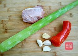 莴笋炒肉的做法图解1