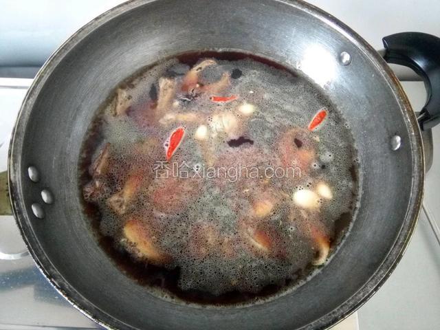 大火煮开，小火炖30分钟以上
