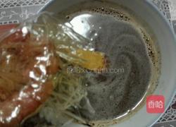 双色巧克力慕斯蛋糕的做法图解3